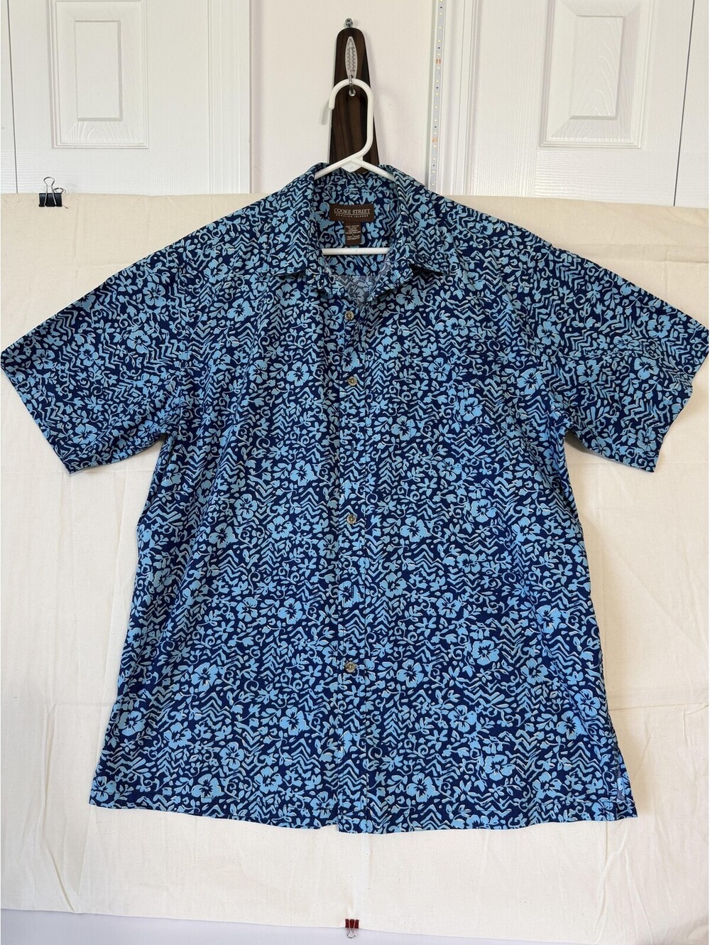 Cooke Street Hawaiian Islands Blue Floral Button-Up Shirt Size Large